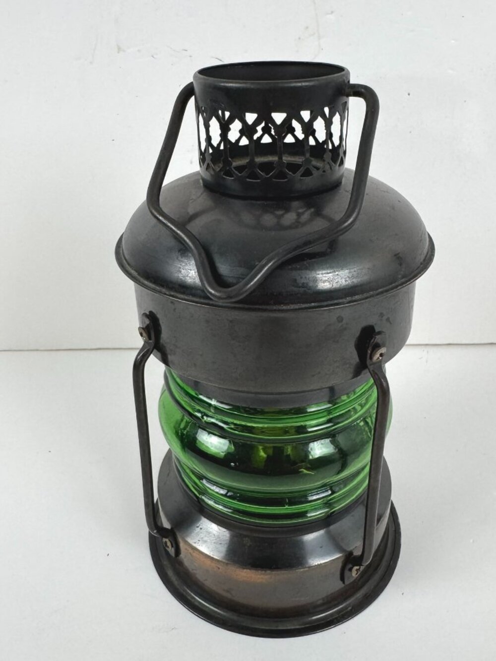 Vintage Green Glass Oil Lantern Lamp MC-244